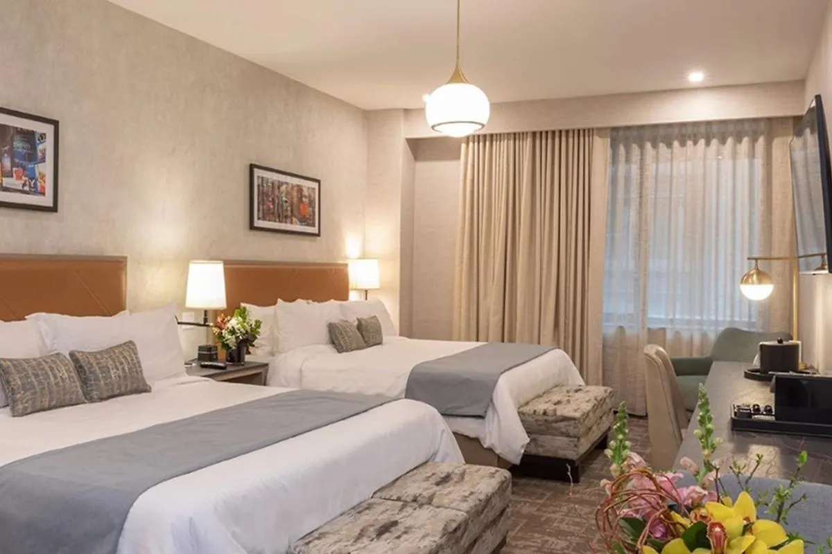 Broadway Plaza Hotel New York 4*,