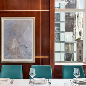 4* מלון Doubletree By Hilton Midtown Fifth Ave